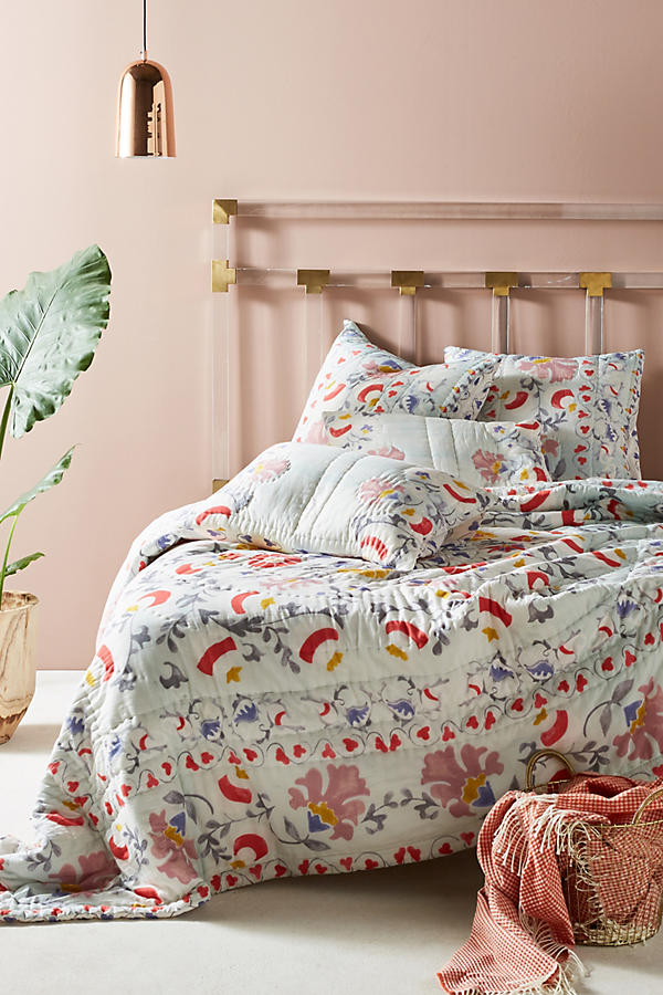 Slide View: 1: Viviana Quilt