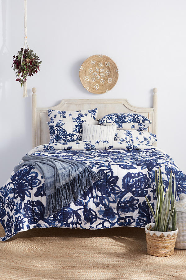 Slide View: 1: Varela Quilt