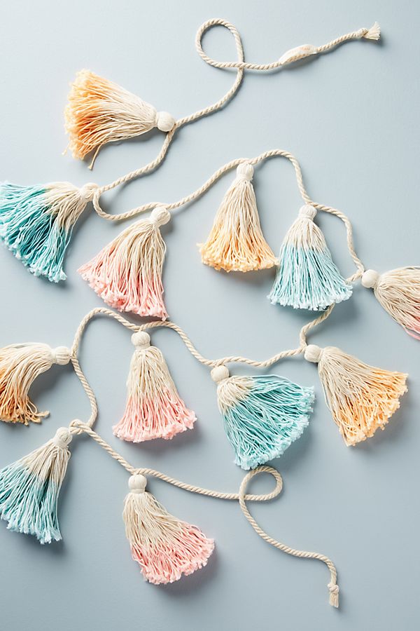 Slide View: 1: Pastel Tassel Garland