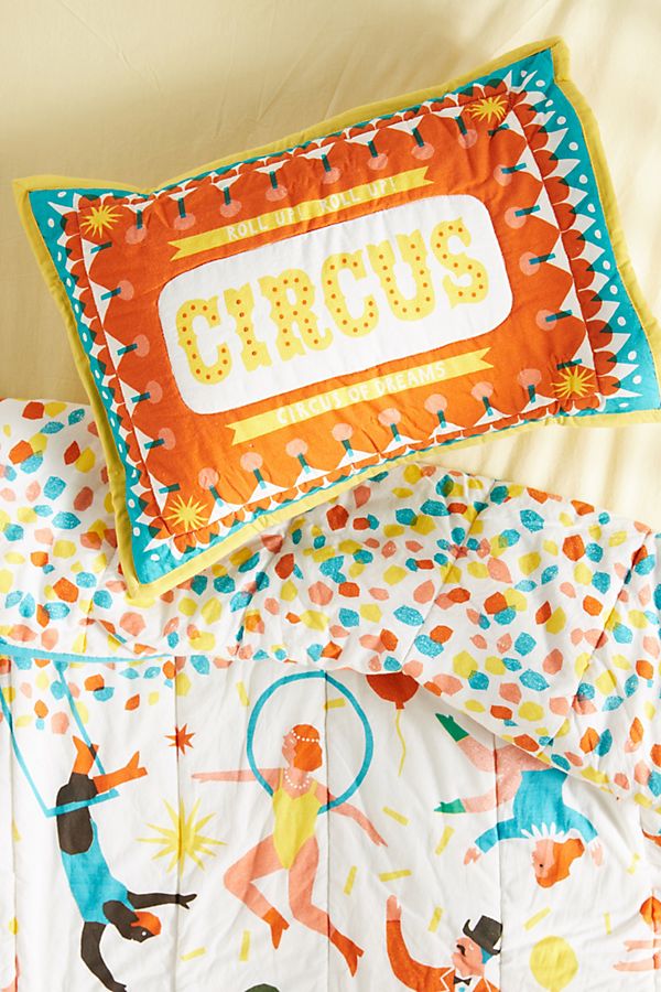 Slide View: 1: The Printed Peanut Circus Shams