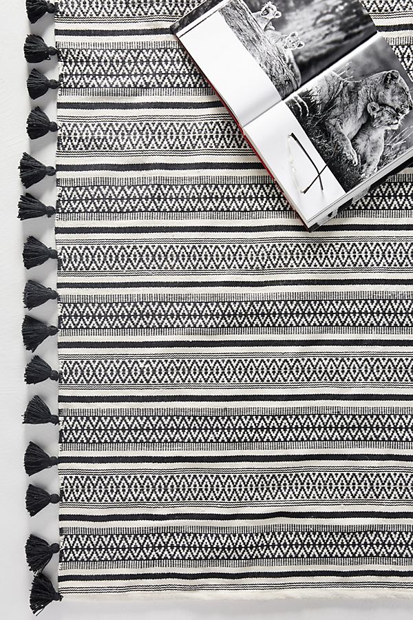 Slide View: 2: Meza Indoor/Outdoor Rug