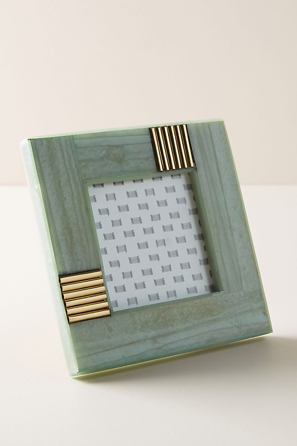 Slide View: 1: Lia Frame