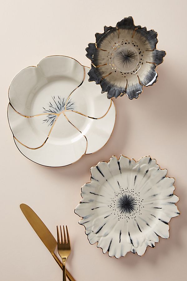 Slide View: 3: Papetal Floral Plate