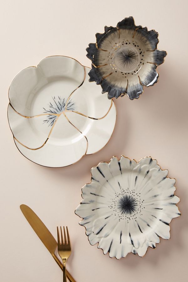 Slide View: 3: Papetal Floral Plate