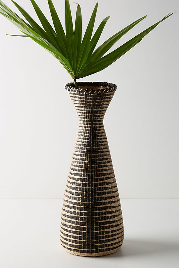 Slide View: 3: Woven Aurora Vase