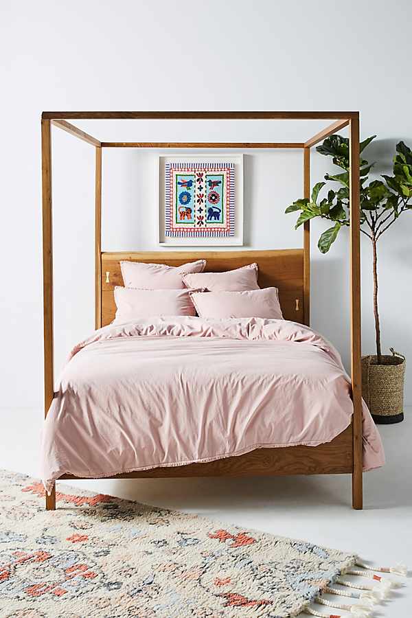 Slide View: 1: Dotted Trim Duvet Cover