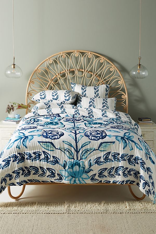 Slide View: 1: Capricorn Quilt
