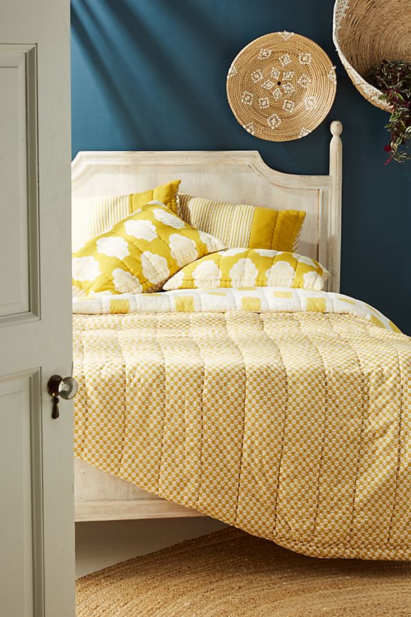 Slide View: 1: Block-Printed Mackenzie Quilt
