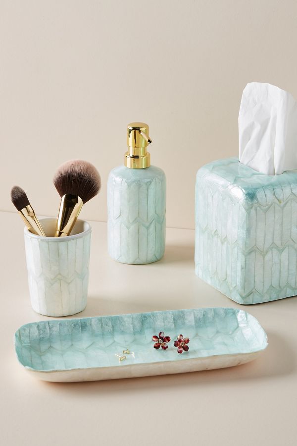 Bath accessories for the luxury bath. Hotel spa or ...