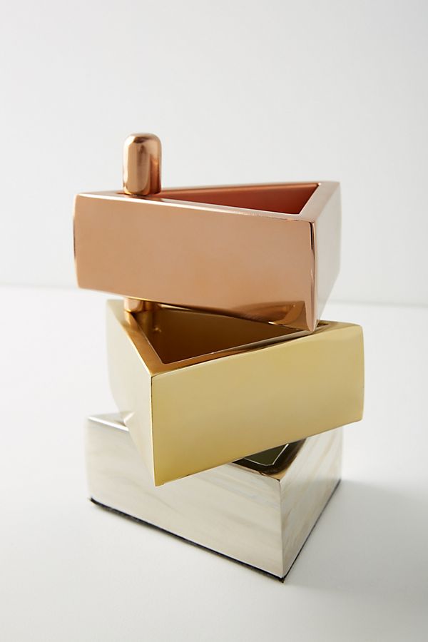 Slide View: 1: Staggered Triangle Jewelry Stand