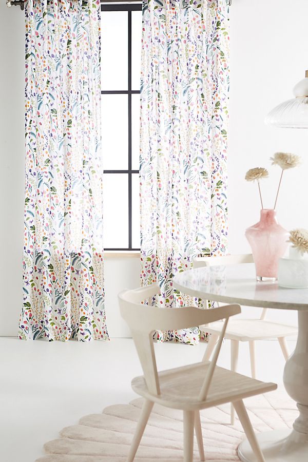 Slide View: 1: Kalishia Curtain