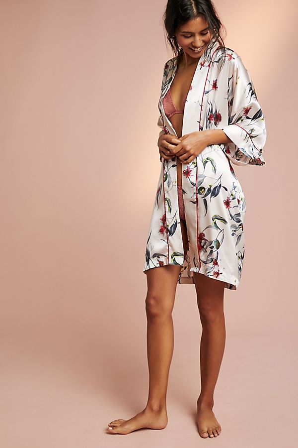 Slide View: 1: Piped Silk Robe