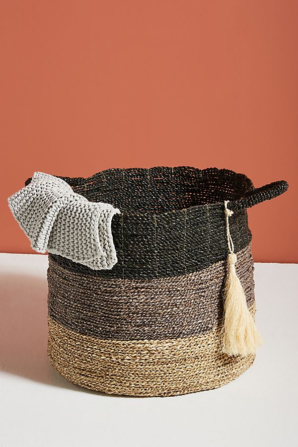 Slide View: 1: Handmade Seagrass Basket