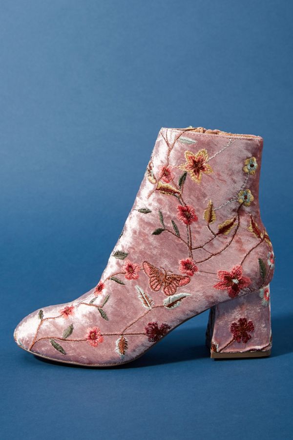 chelsea boots velvet