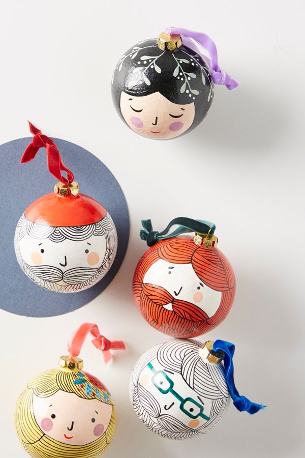 Slide View: 2: Ornement amical