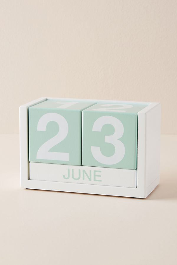 Slide View: 1: Wooden Desk Calendar