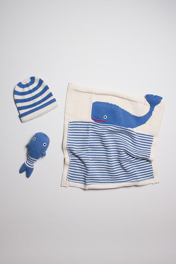 Slide View: 1: Estella Organic Whale Blanket Baby Gift Set