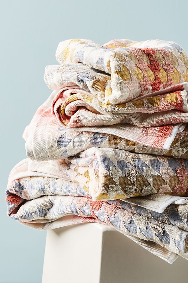 Slide View: 1: Noella Towel Collection
