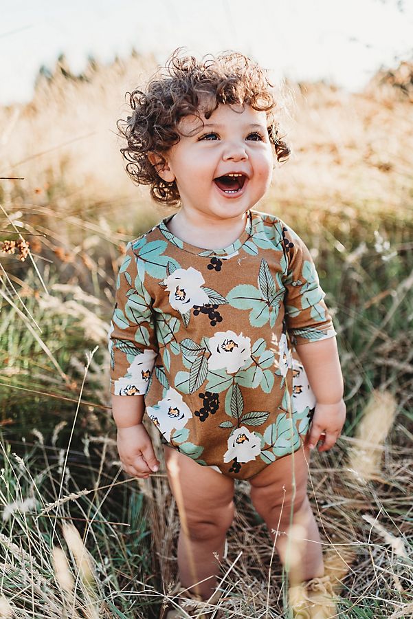 Slide View: 1: Lola & Stella Sleeved Bubble Romper