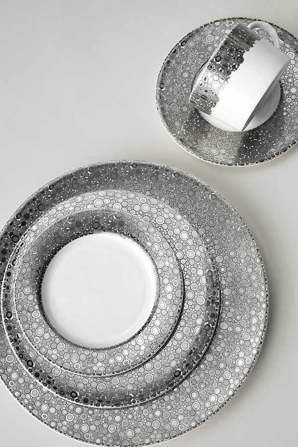 Slide View: 1: Caskata Ellington Shine Five Piece Place Setting