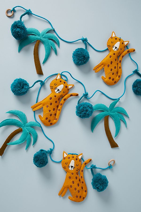 Slide View: 1: Safari Animal Garland
