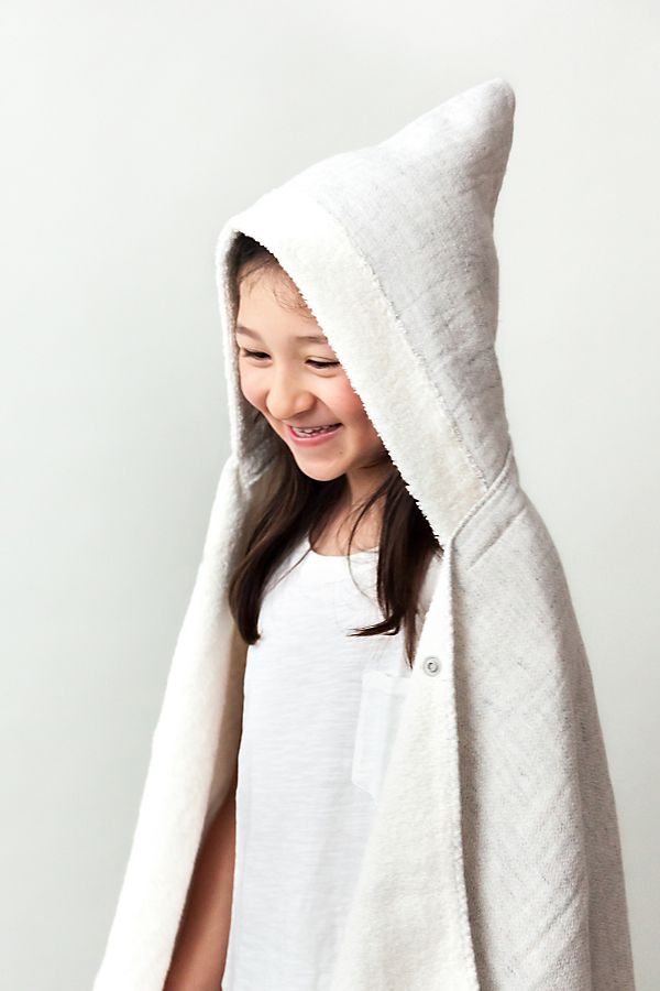 Slide View: 1: Kontex Claire Hooded Bath Towel