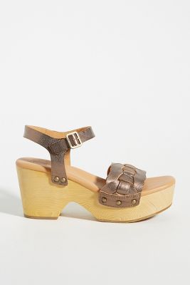 kork ease clogs