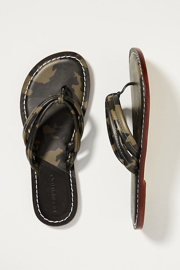 Bernardo Two-tone Flip-flop Sandals In Beige