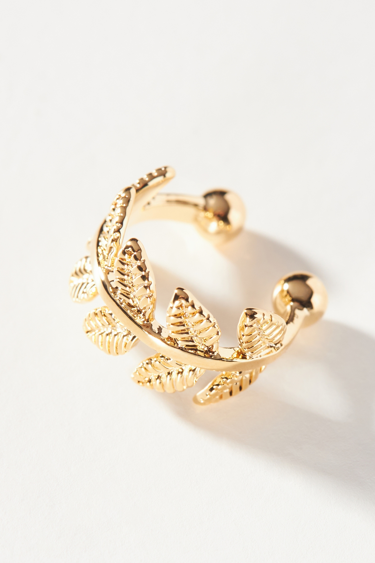 Gilded Leaf Single Ear Cuff